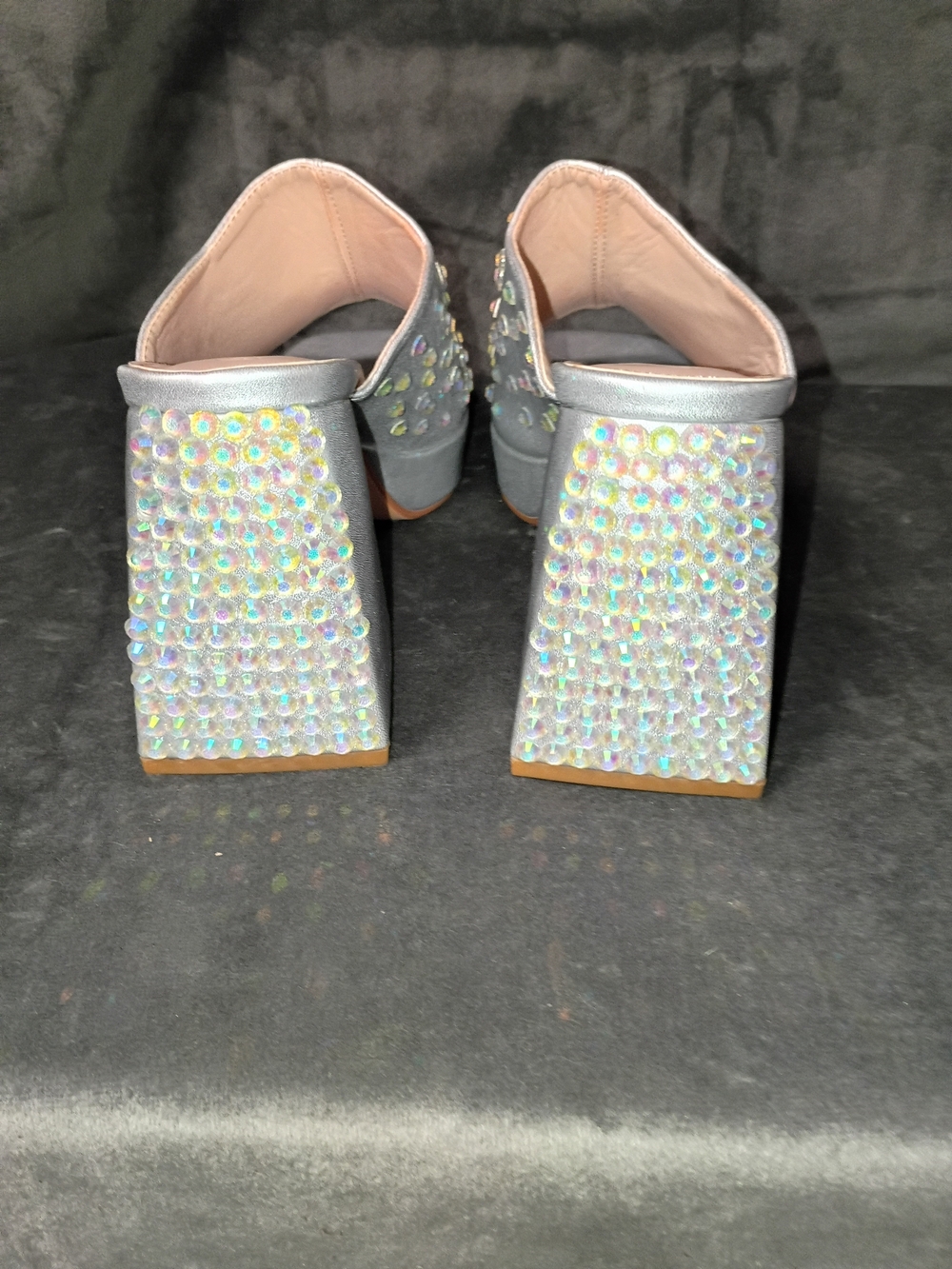 Hand Jeweled Women’s Silver Iridescent Gem Platform Mules Size 6 NWOT - Picture 5 of 8